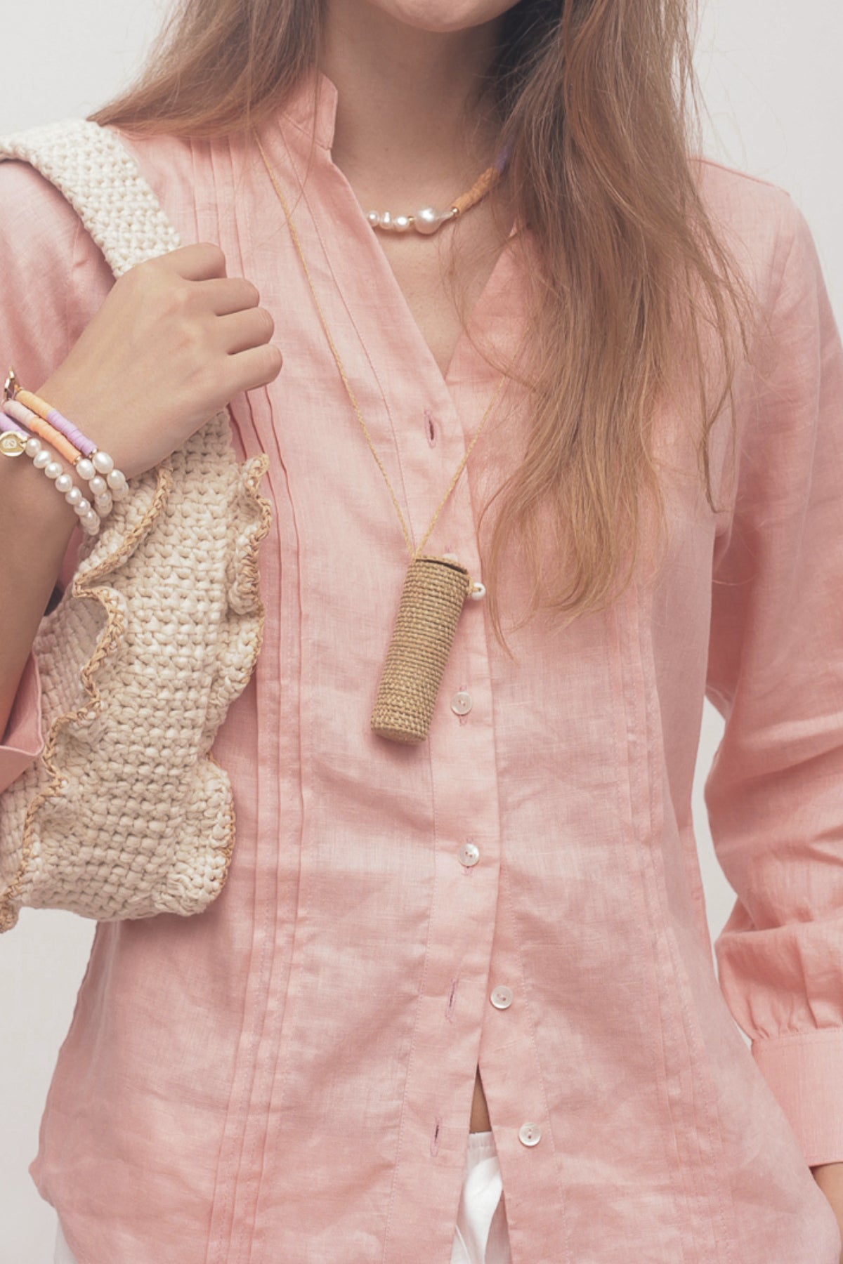 Sac Pixeli Lipstick raphia Collier