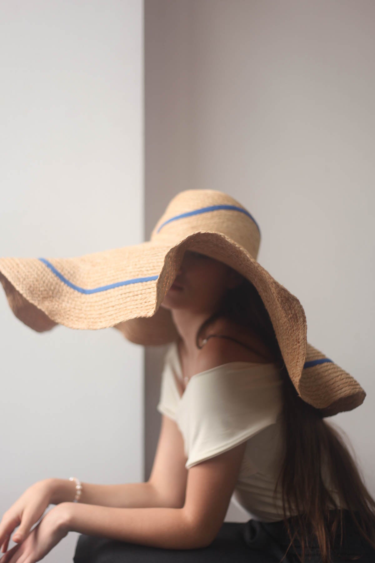 Chapeau Wave en raphia à larges bords