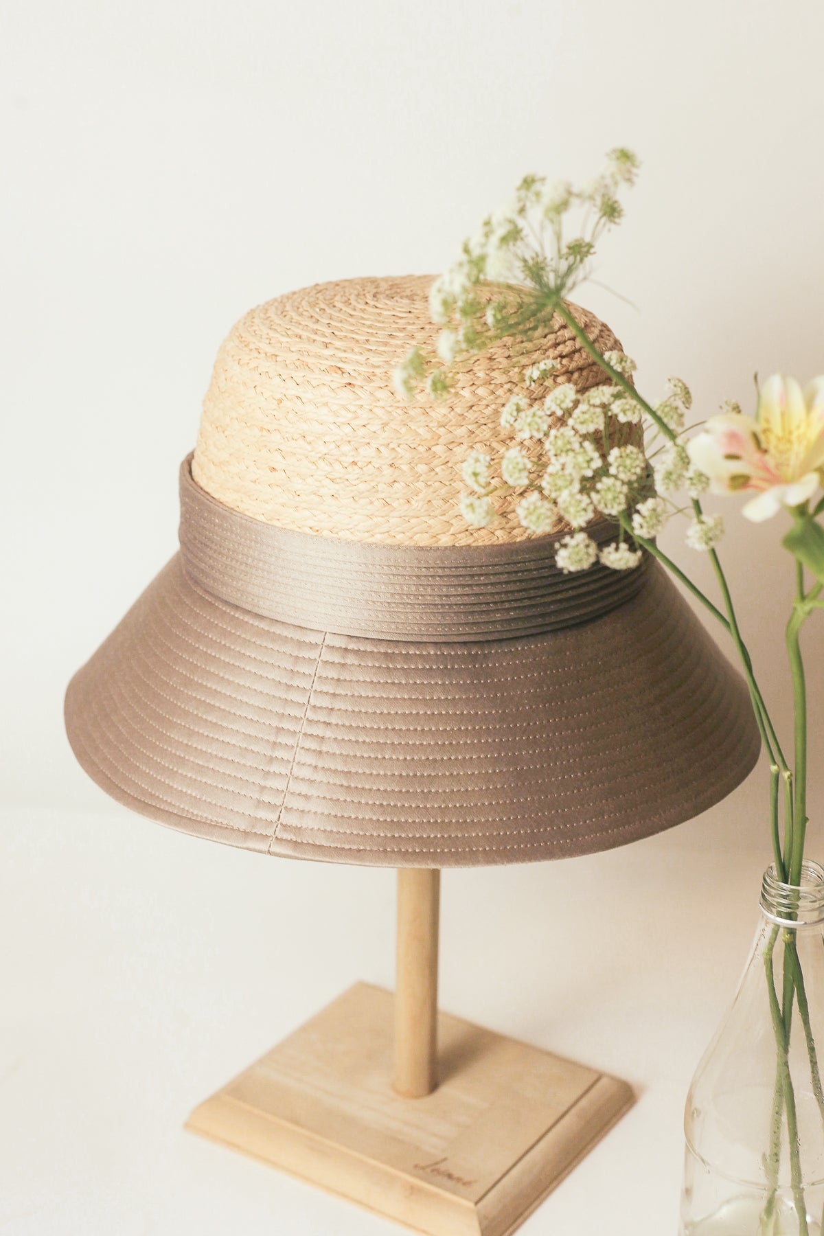 Whiteley long downturn brim hat