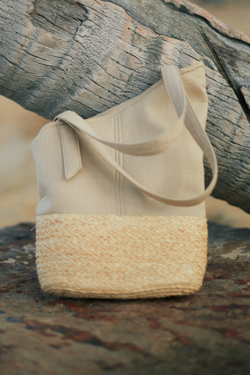 Faye Mini raffia bag