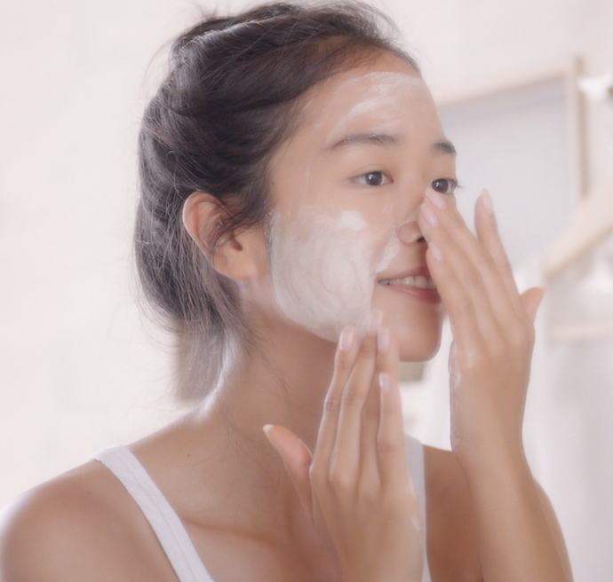 Comment prendre soin de la peau d'acné correctement et rapidement?