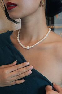 Moon Egg pearl necklace