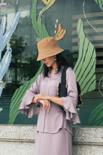 Charger l&#39;image dans la visionneuse de galerie, Chemise en soie violette Evelyn à manches péplum