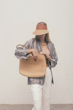 Load image into Gallery viewer, Tara Classic raffia bag