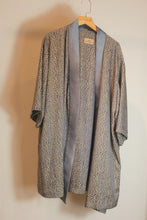 Load image into Gallery viewer, Gam long silk jacket