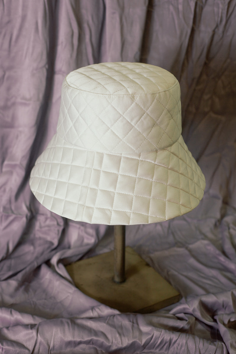 Losange silk hand-quilted hat Summer version