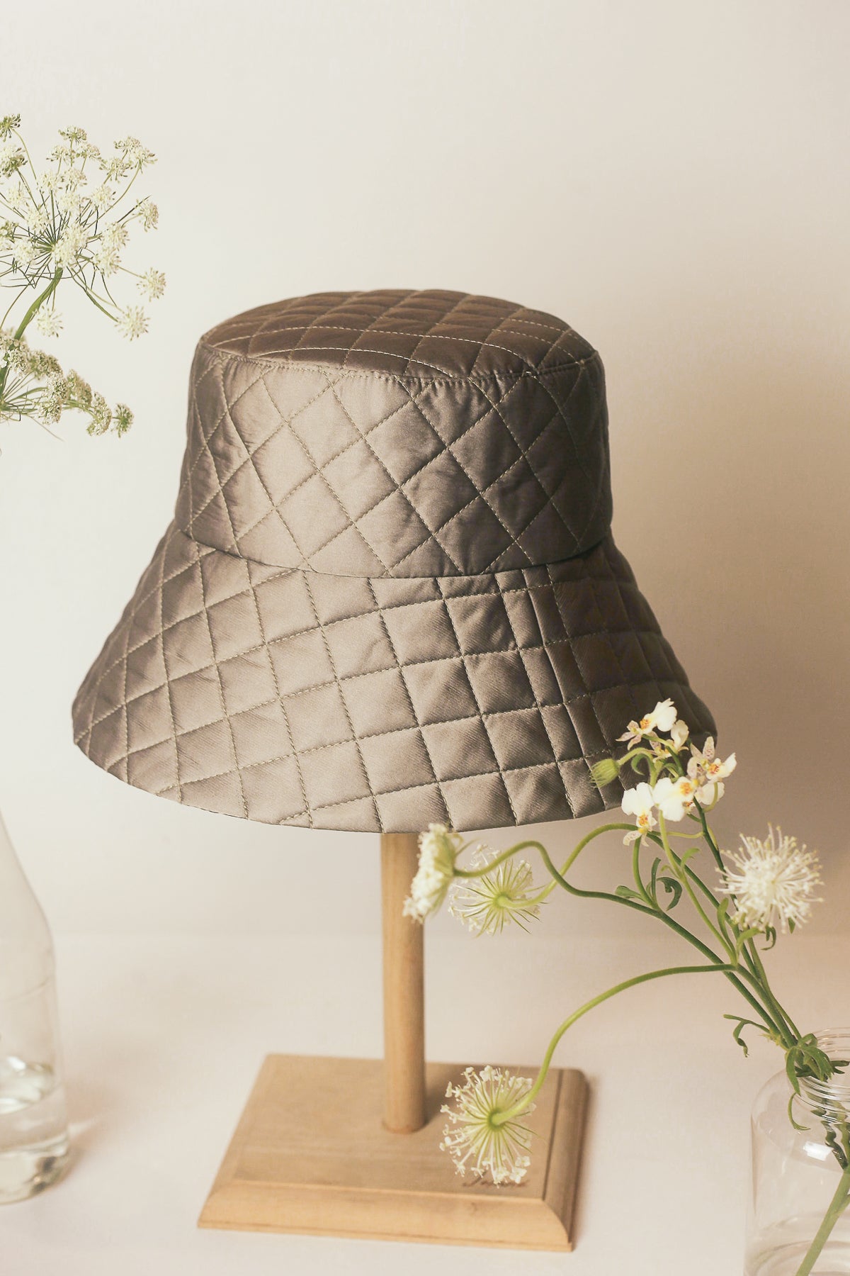 Losange silk hand-quilted hat Summer version