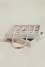 Charger l&#39;image dans la visionneuse de galerie, Pearly personalized necklace