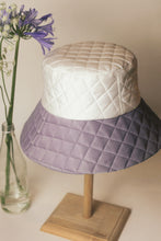 Load image into Gallery viewer, Pilvi purple and cream silk bucket hat