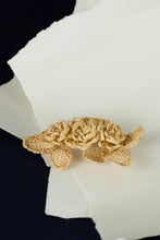 Load image into Gallery viewer, Rose bouquet hair slide
