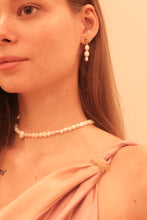 Charger l&#39;image dans la visionneuse de galerie, Morning dew graduation pearl earrings