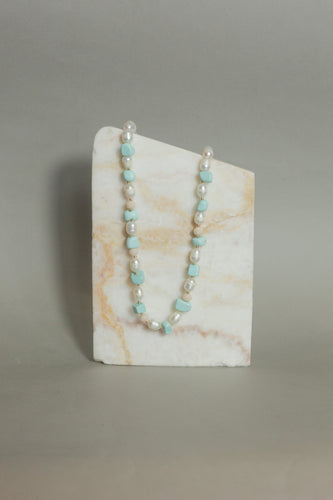 Collier de perles turquoises