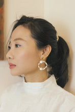 Load image into Gallery viewer, Frances flat pearl hoop drop earrings