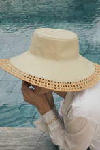 Load image into Gallery viewer, Délice Cottage hat