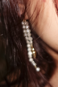 Boucles d'oreilles Portofino Baroque Pearl avec charme de coquillage