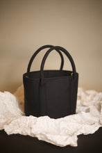 Load image into Gallery viewer, Bucket Cabas black linen bag