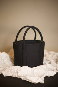 Bucket Cabas black linen bag