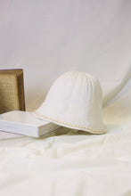 Tải hình ảnh vào Thư viện hình ảnh, Nón bucket lụa Vaud vành đính ngọc trai
