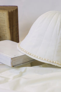 Vaud silk bucket hat with pearl brim