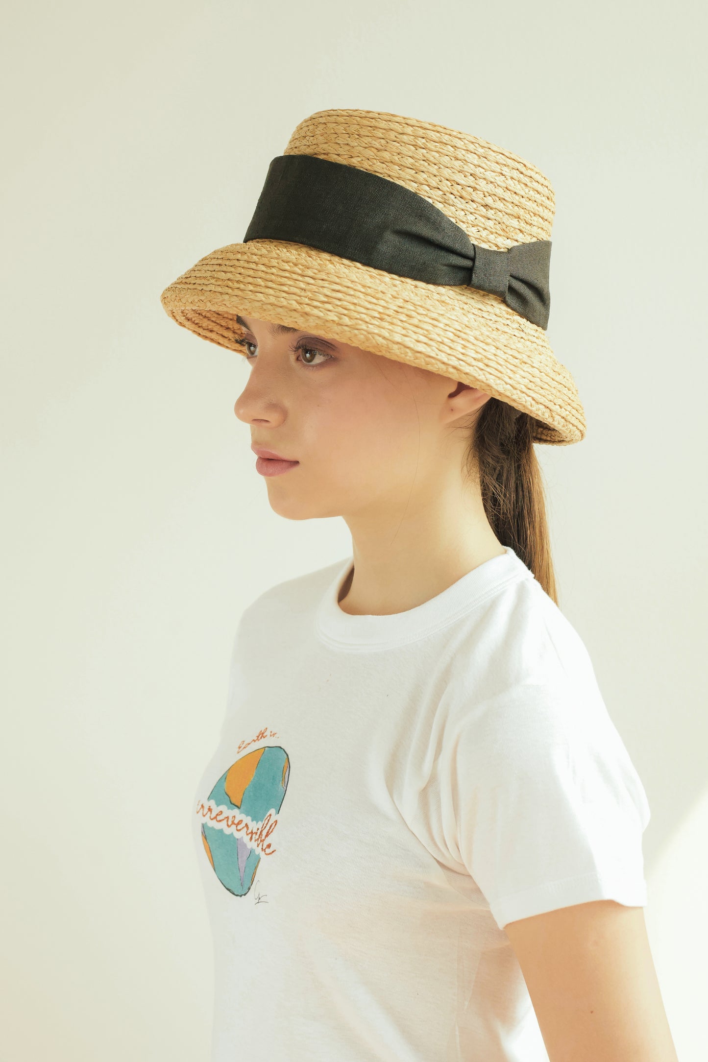 Daisy classic raffia hat with colored band