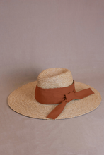 Load image into Gallery viewer, Lilou raffia fedora hat