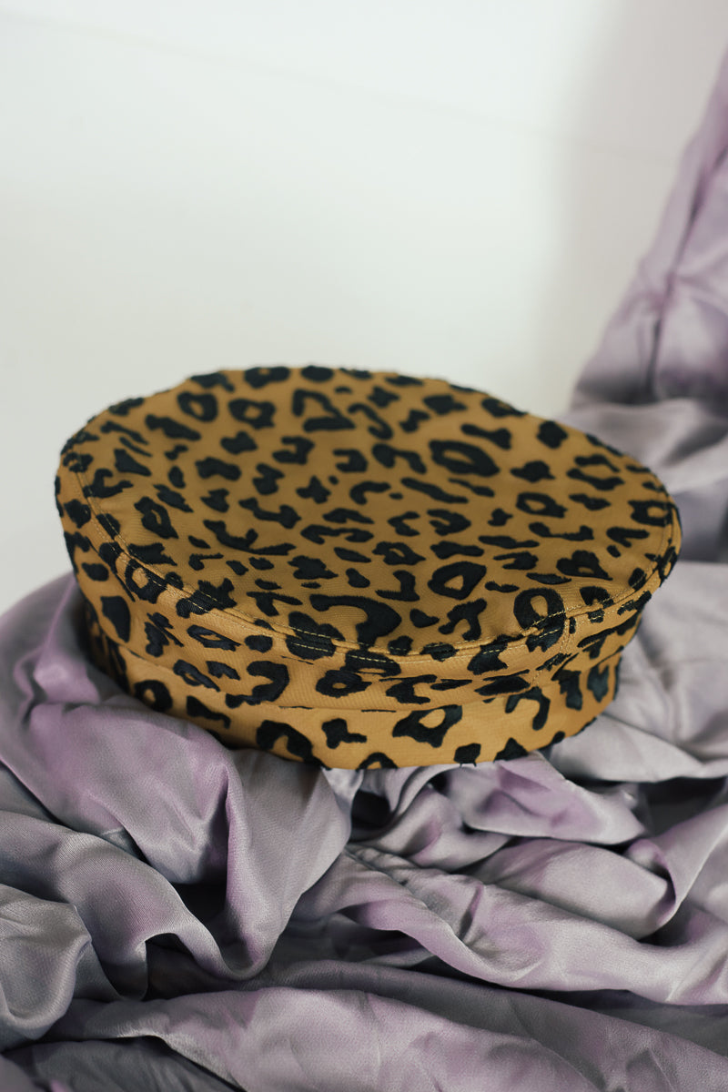 Leopard beret in cotton and layered mesh