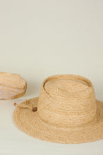 Charger l&#39;image dans la visionneuse de galerie, Masculin hat, Fedora hat, Reflective Pace - Resort 2020, Raffia hat with Wooden Button