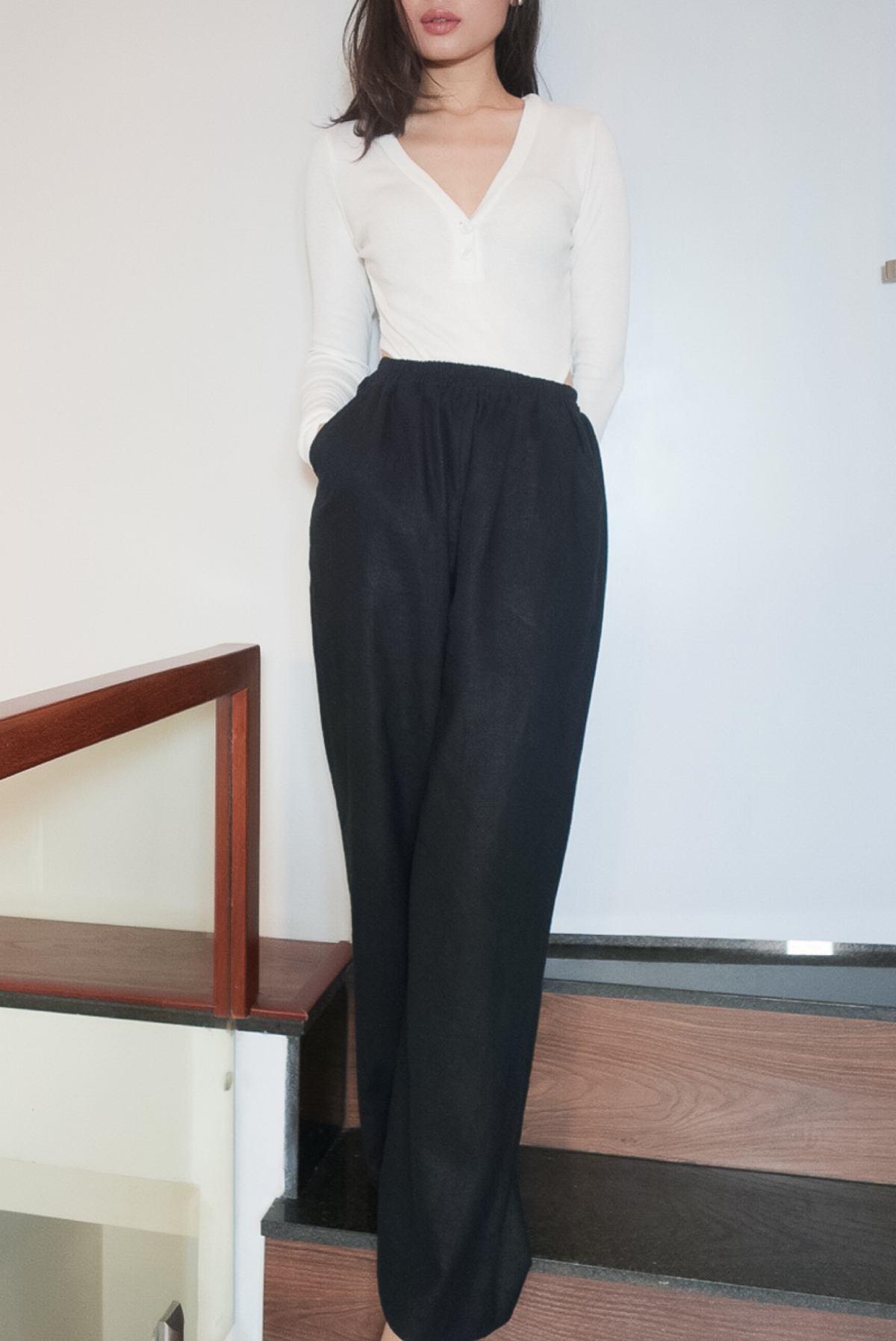 What to Wear with Black Linen Pants? | MagicLinen