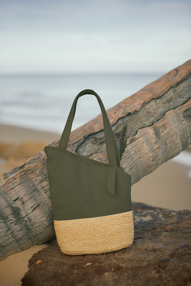 Faye Mini raffia bag